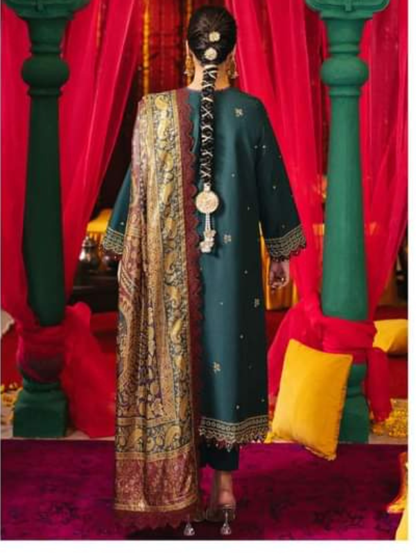 Asim Jofa Green Embroidered Stitched Suit