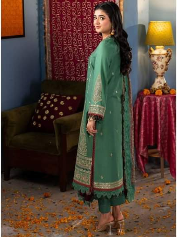 Asim Jofa Green Embroidered Stitched Suit