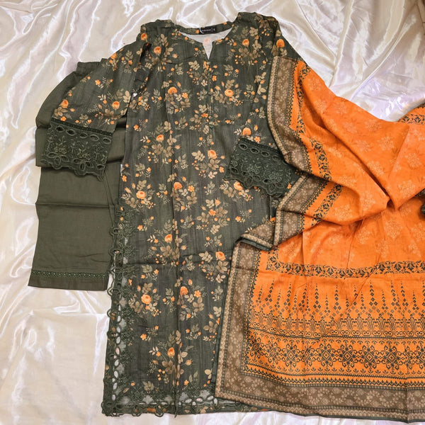 Sadabahar khaddar 3pc suit