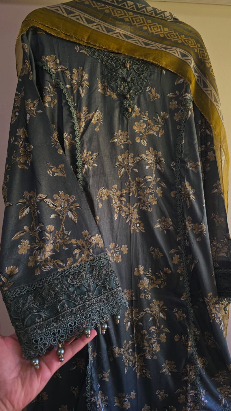 FC - Lawn with chiffon dupatta - 3 piece