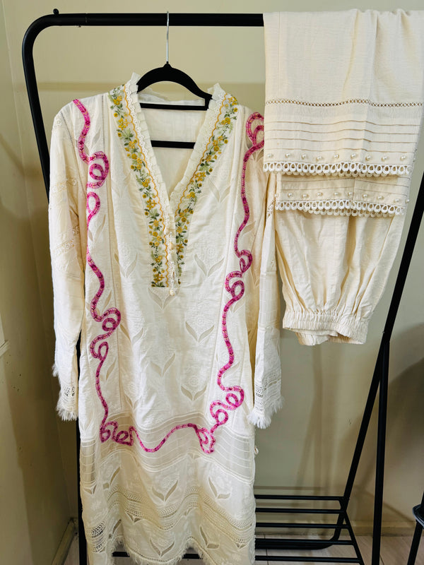 Farah Talib- Luxury lawn