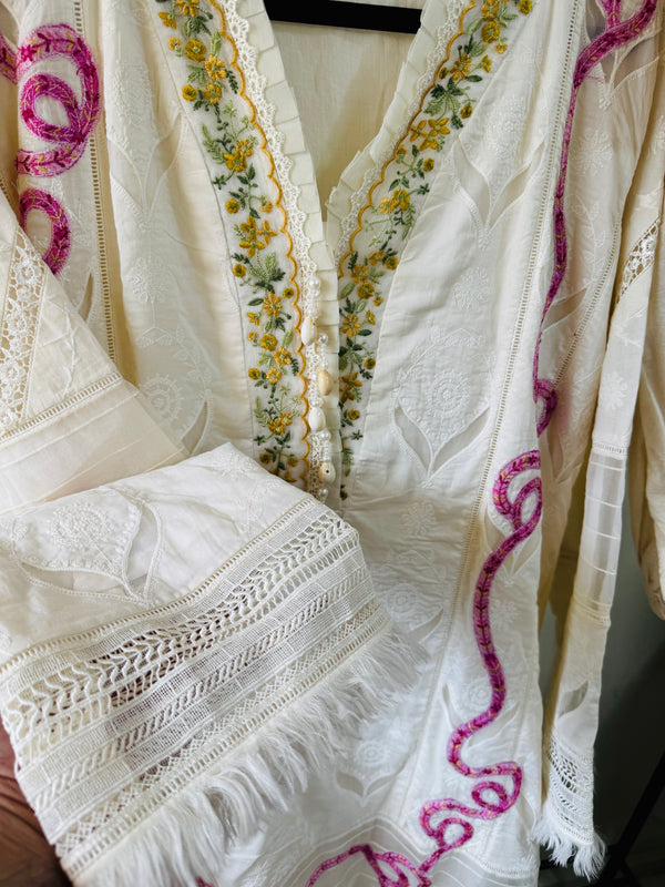 Farah Talib- Luxury lawn