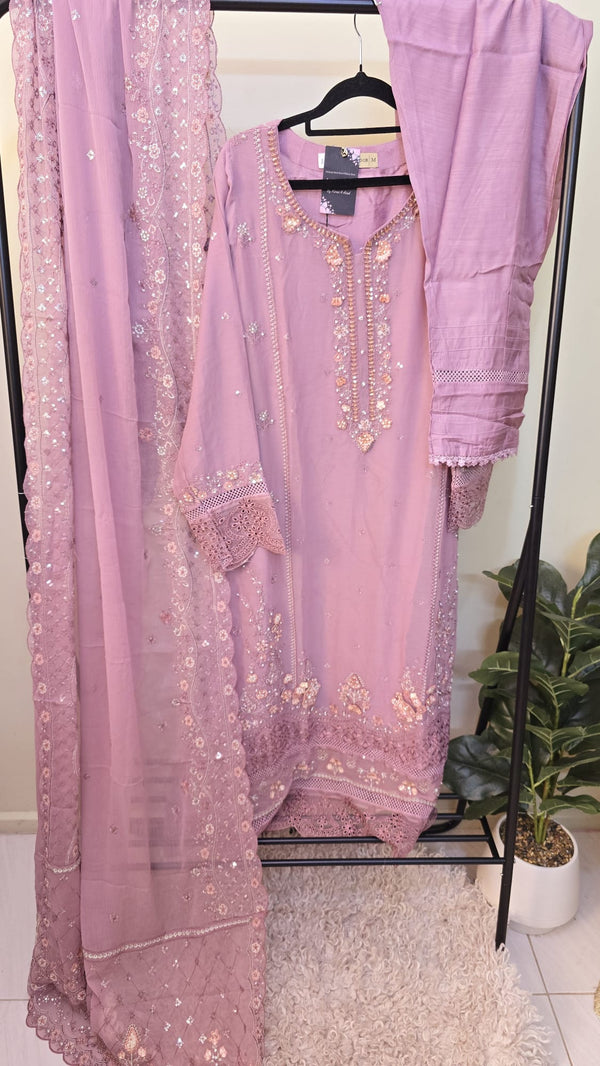 Noori Embroiderd chiffon 3pc