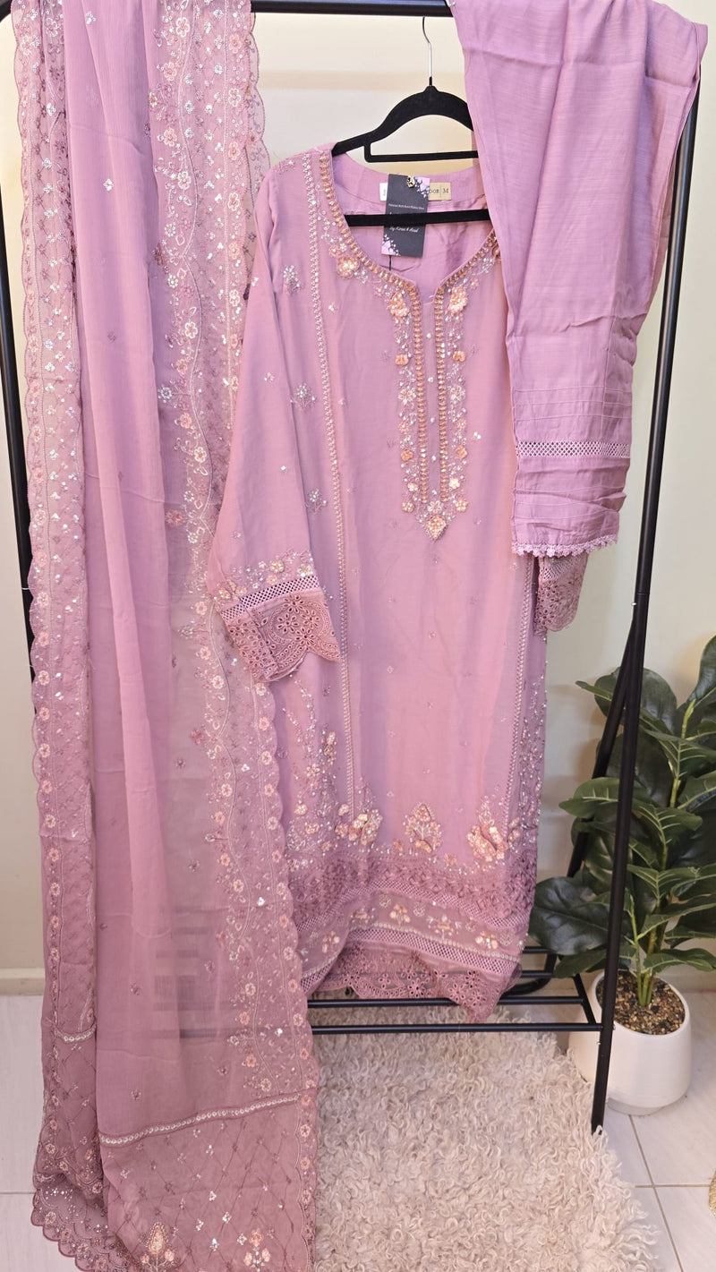 Noori Embroiderd chiffon 3pc